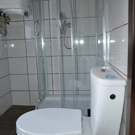 Деревянный коттедж Tanie Spanie